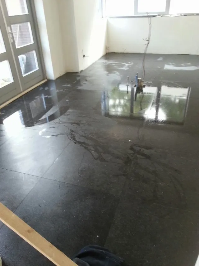 Tegelvloer &ndash; project van BMW Bouw
