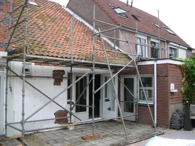 Achtergevel, schoorsteen en dakwerk door BMW Bouw &ndash; foto 1 van 13