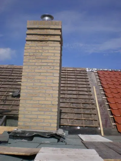 Achtergevel, schoorsteen en dakwerk door BMW Bouw &ndash; foto 9 van 13